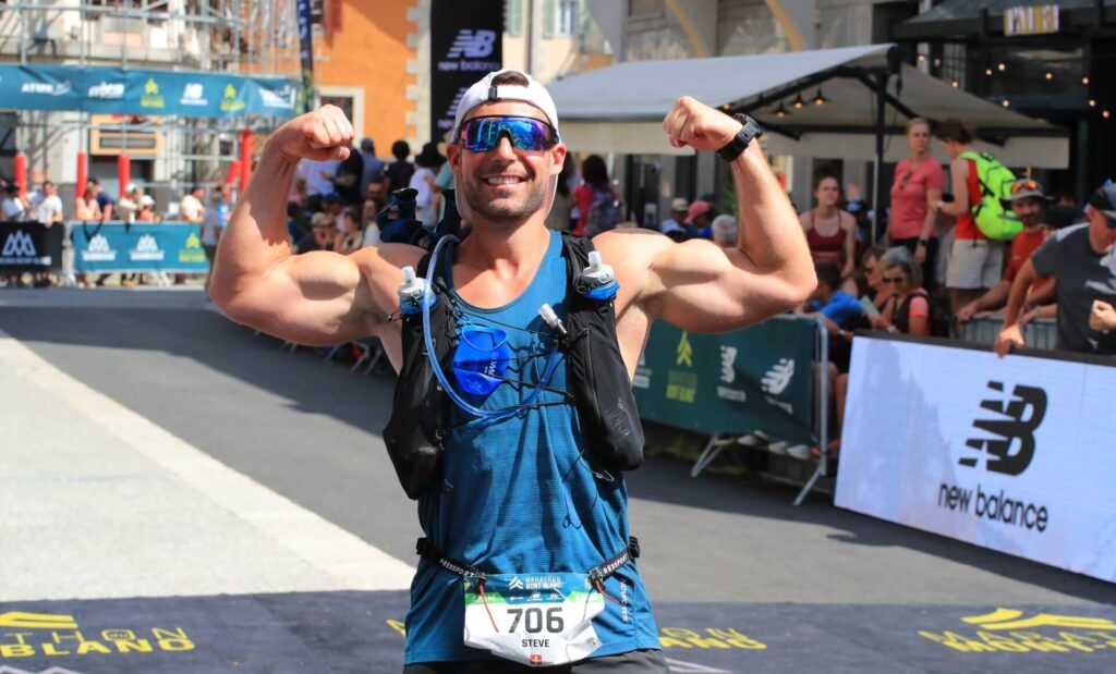 Athlète hybride trail running musculation biceps